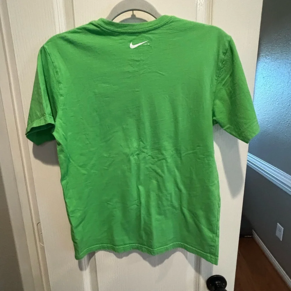 Nike youth large. In‎ great condition.  Short sleeve T-shirt.